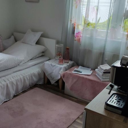 Gemuetliches Einzelzimmer Super Late Check In Moeglich Brake  Zewnętrze zdjęcie